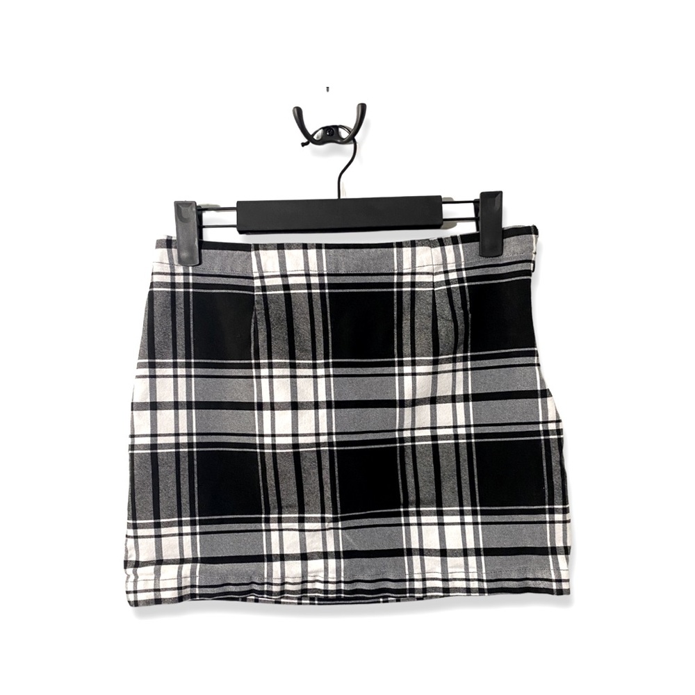 URBAN OUTFITTERS - PLAID MINI SKIRT